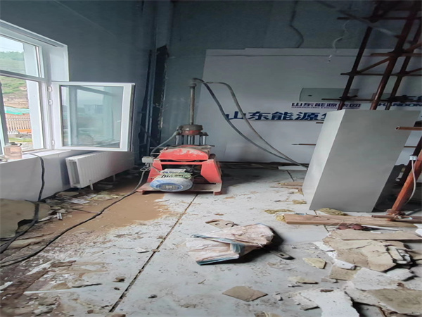 广汉地基基础下沉墙体裂缝加固注浆顶升施工